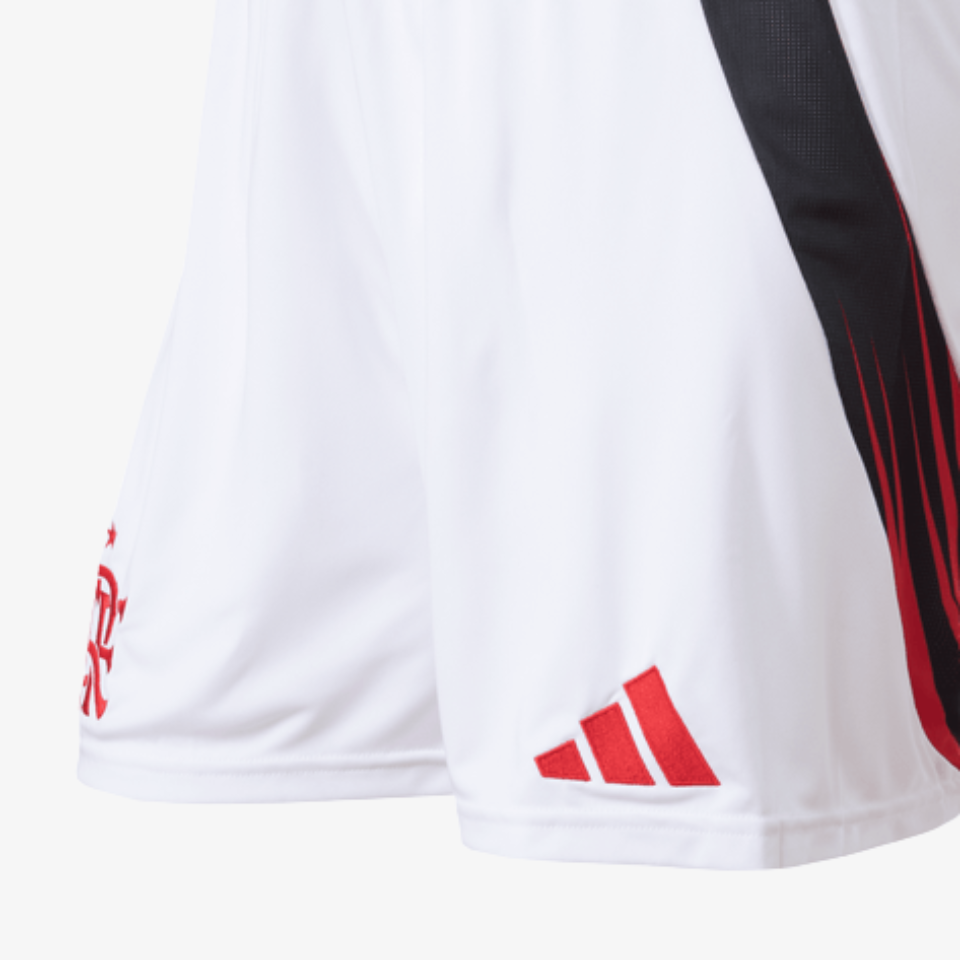 Shorts Adidas Flamengo 2025/26 I, detalhe do escudo