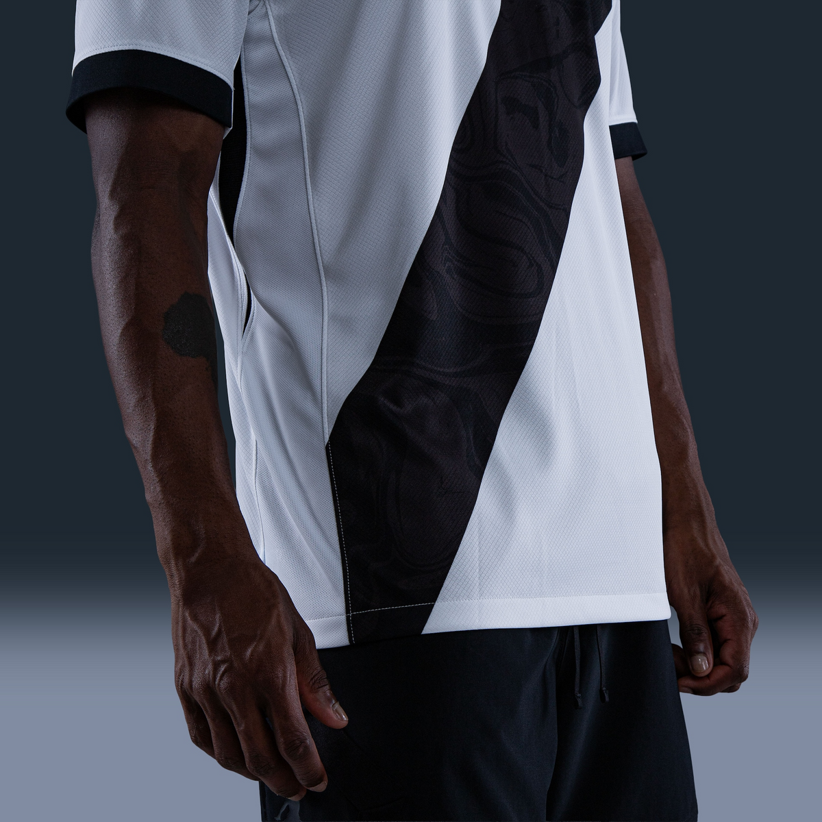 Camisa Nike Vasco 2026/27 II T. MENDES N° 23, vista de frente