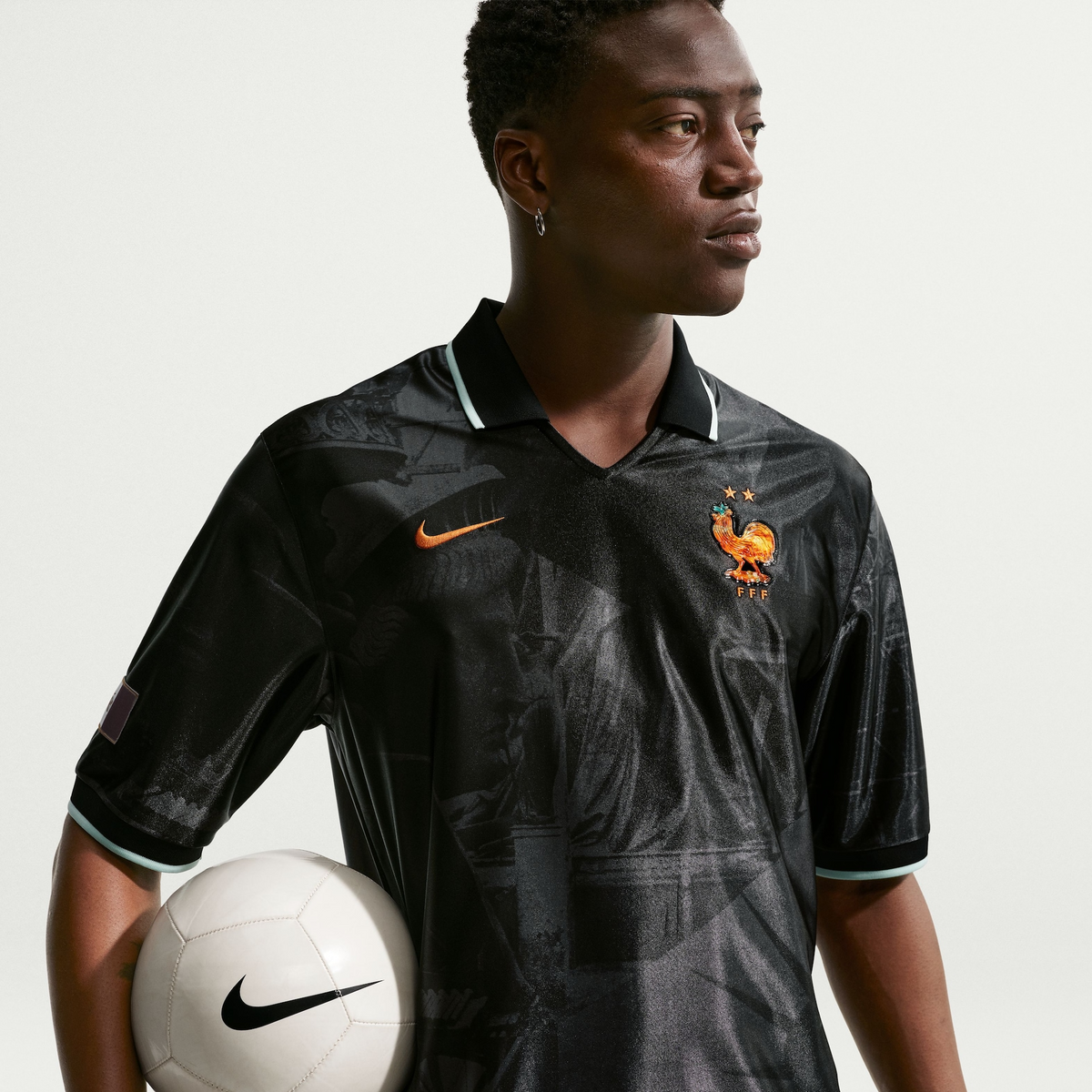 Camiseta França Dri-FIT Nike Energy Masculina, detalhe da gola