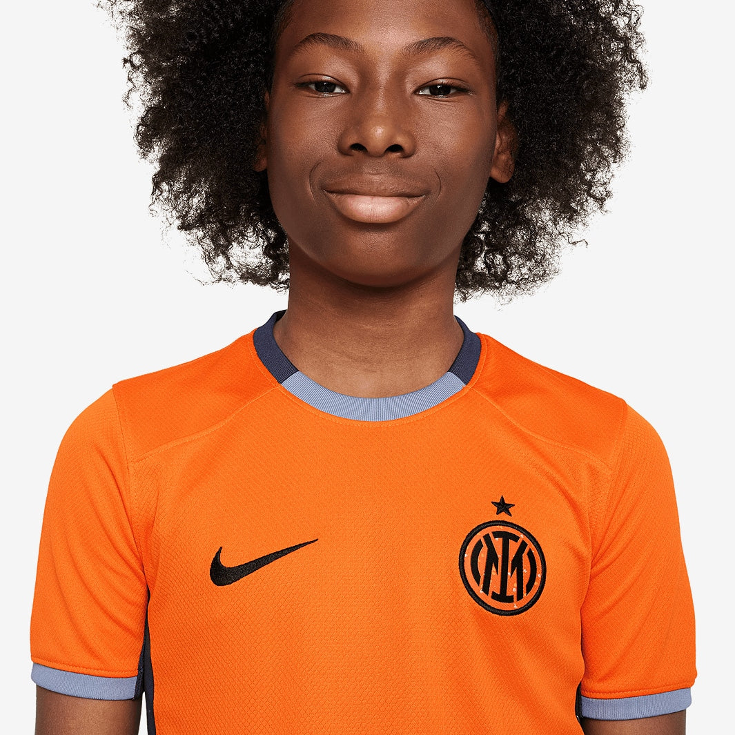 Conjunto Infantil Nike Inter de Milão 2023/24 III, vista de costas