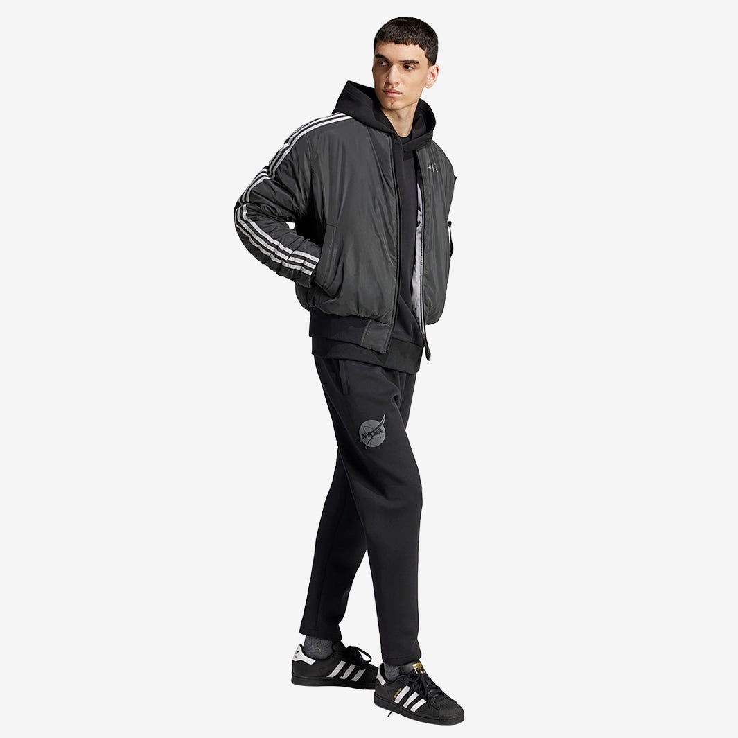 Jaqueta Adidas Juventus FC 2024/25 Nasa, vista de frente