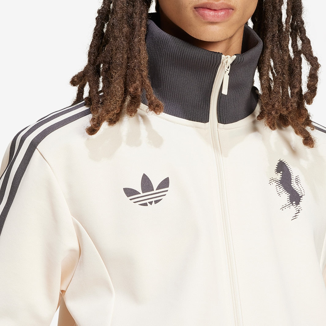 Jaqueta Adidas Originals Juventus FC x Beckenbauer, detalhe do escudo