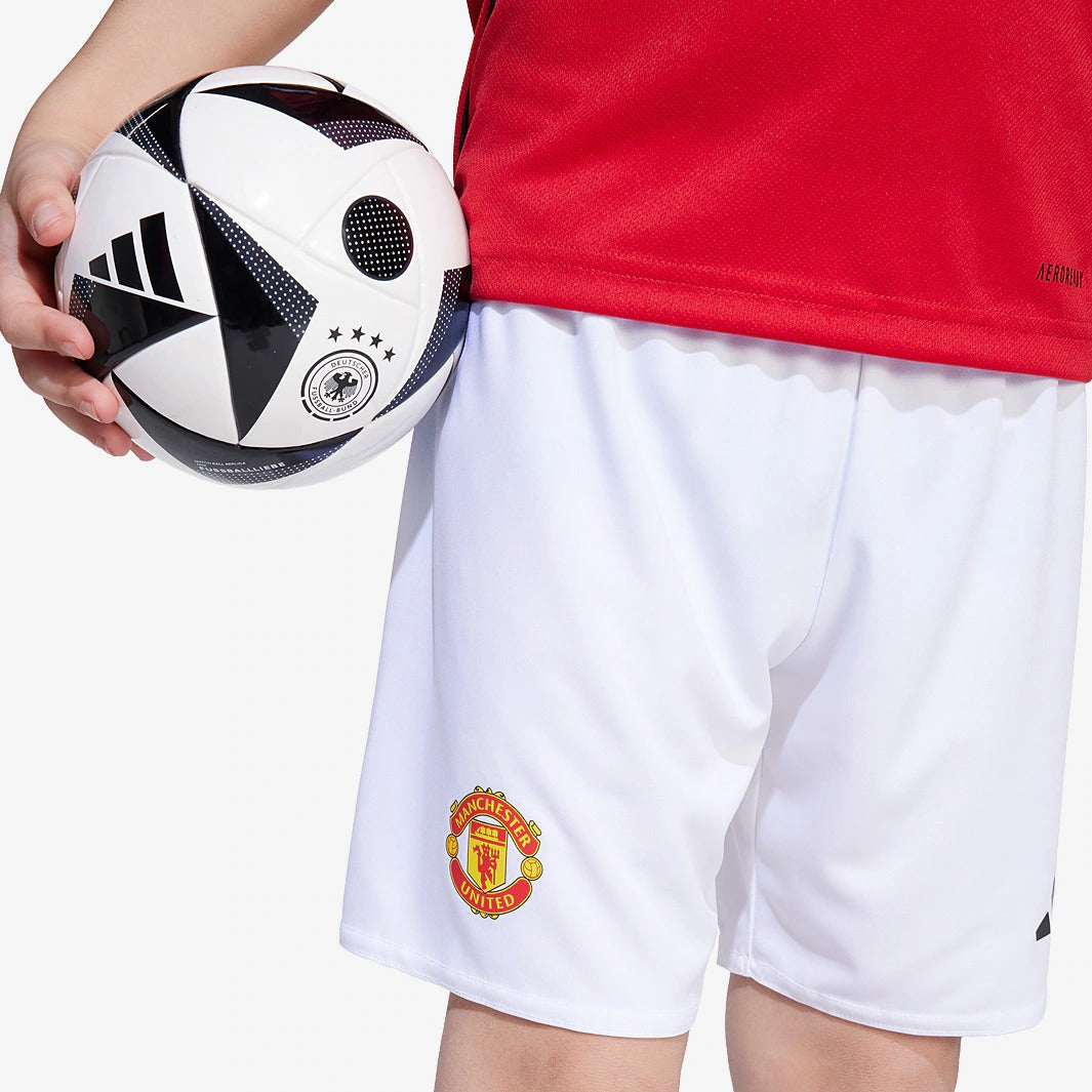 Conjunto Infantil Adidas Manchester United 2025/26 Torcedor, detalhe da gola