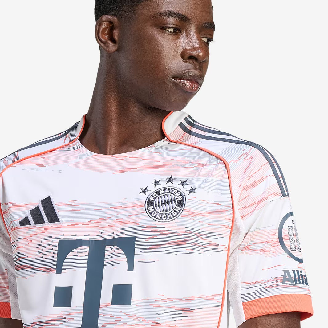 Camisa Adidas Bayern de Munique 2025/26 II Torcedor, detalhe da gola