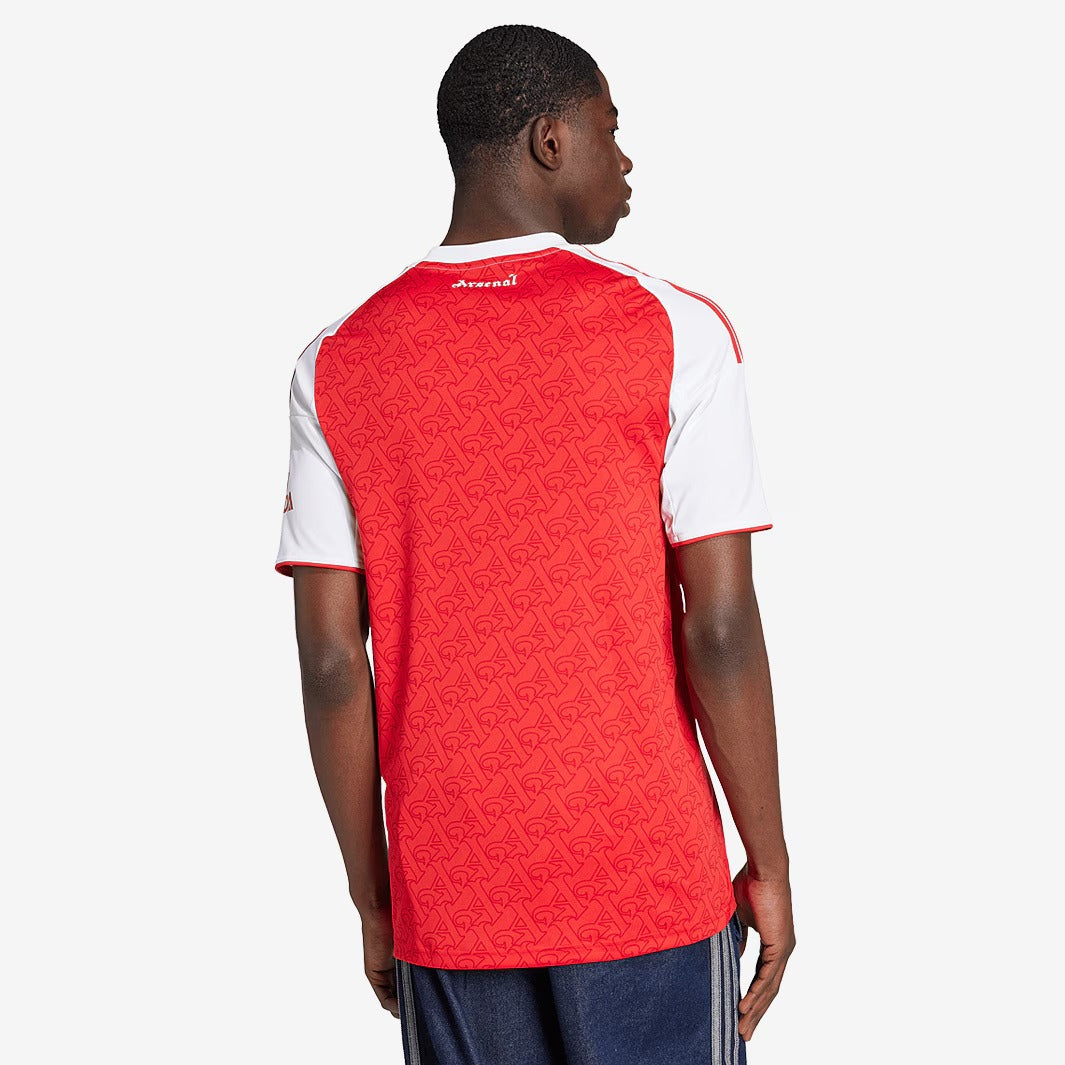 Camisa Adidas Arsenal 2025/26 I Torcedor, detalhe do escudo