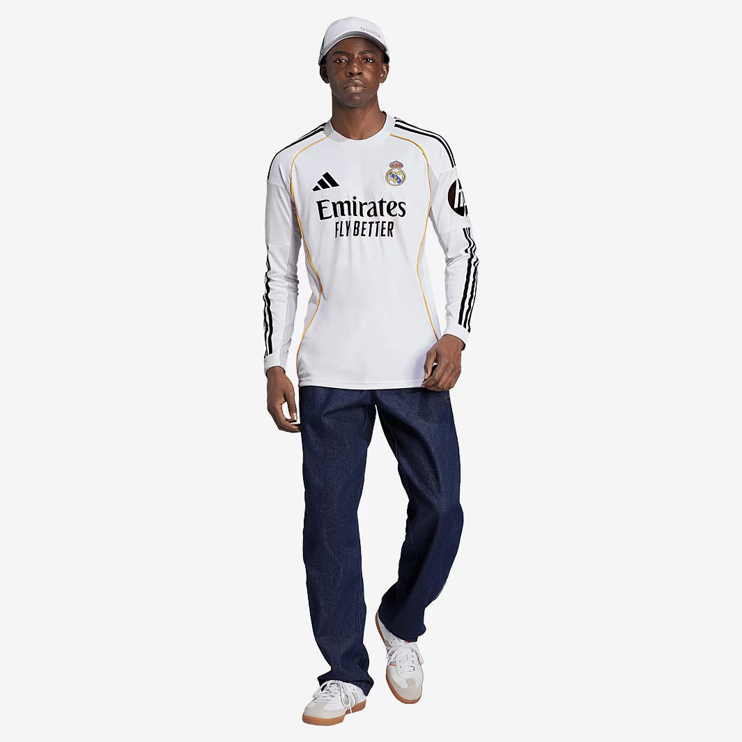 Camisa Adidas Real Madrid 2025/26 I Manga Longa, vista de frente