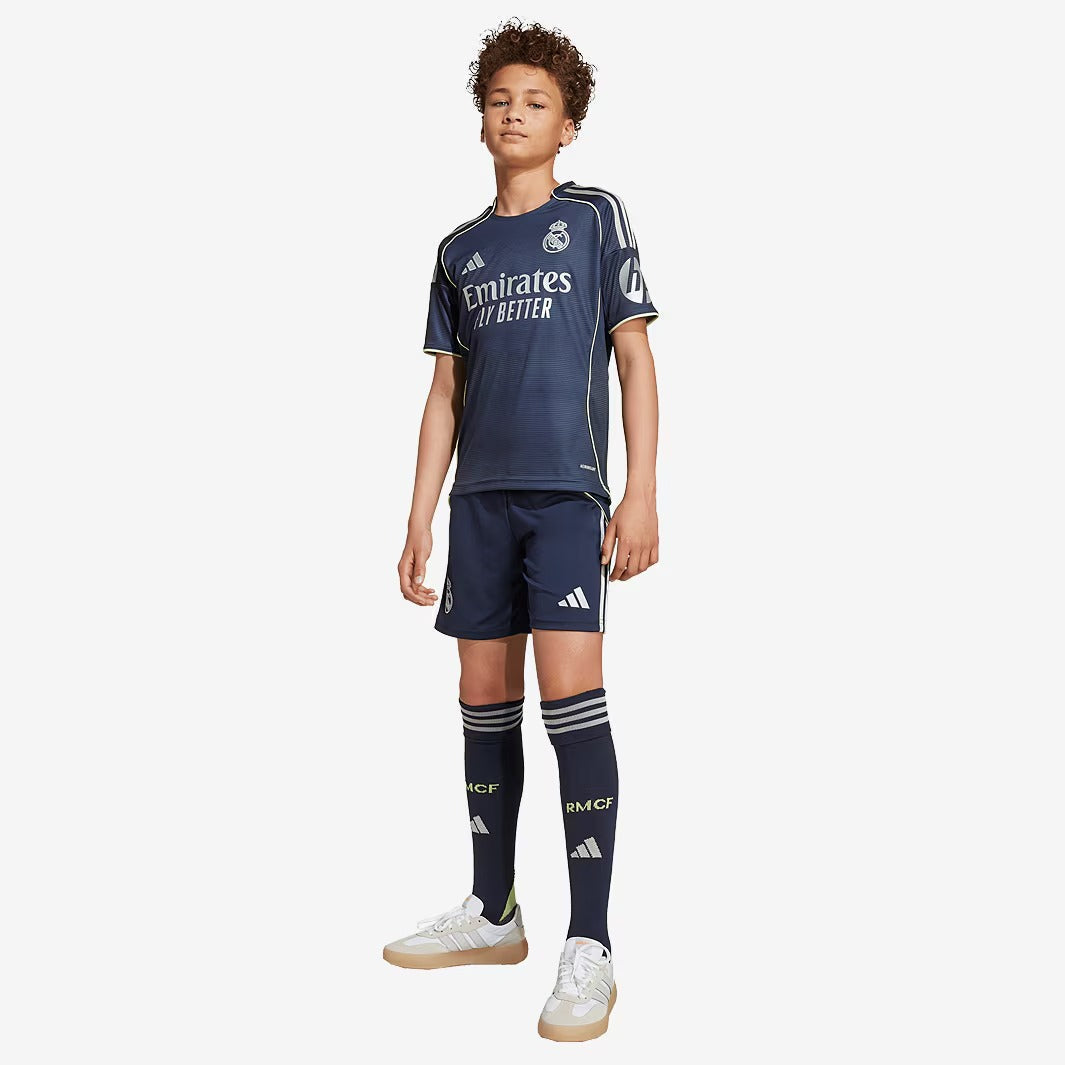 Conjunto Infantil Adidas Real Madrid 2025/26 II na TSN Sports
