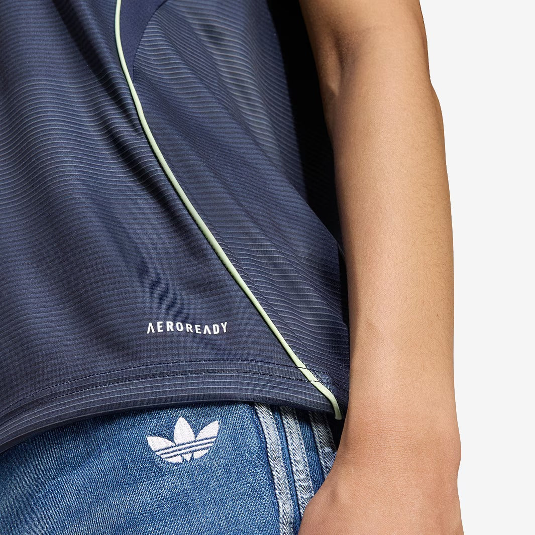 Camisa Feminina Adidas Real Madrid 2025/26 II, detalhe da gola