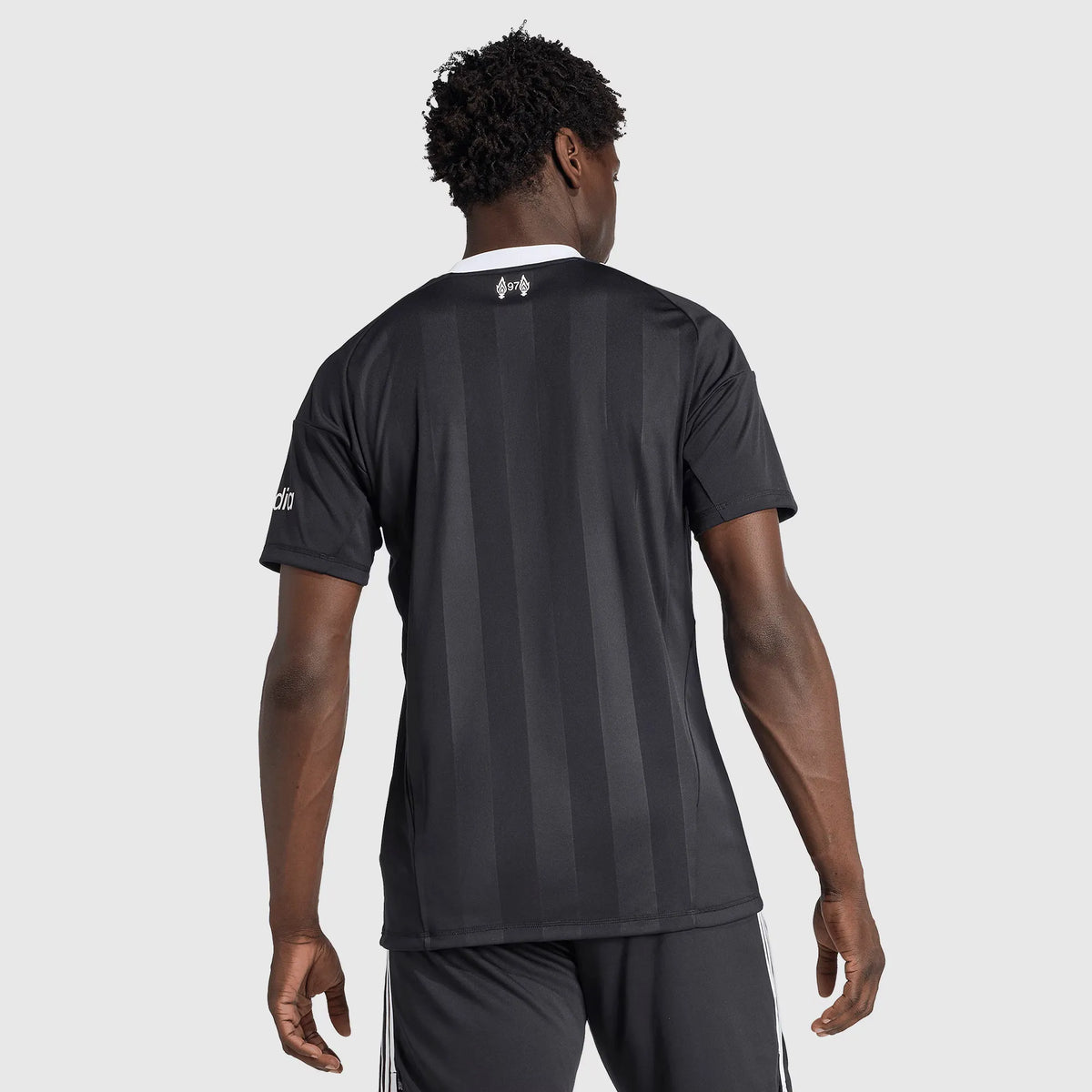 Camisa adidas Liverpool 2025/26 Goleiro na TSN Sports