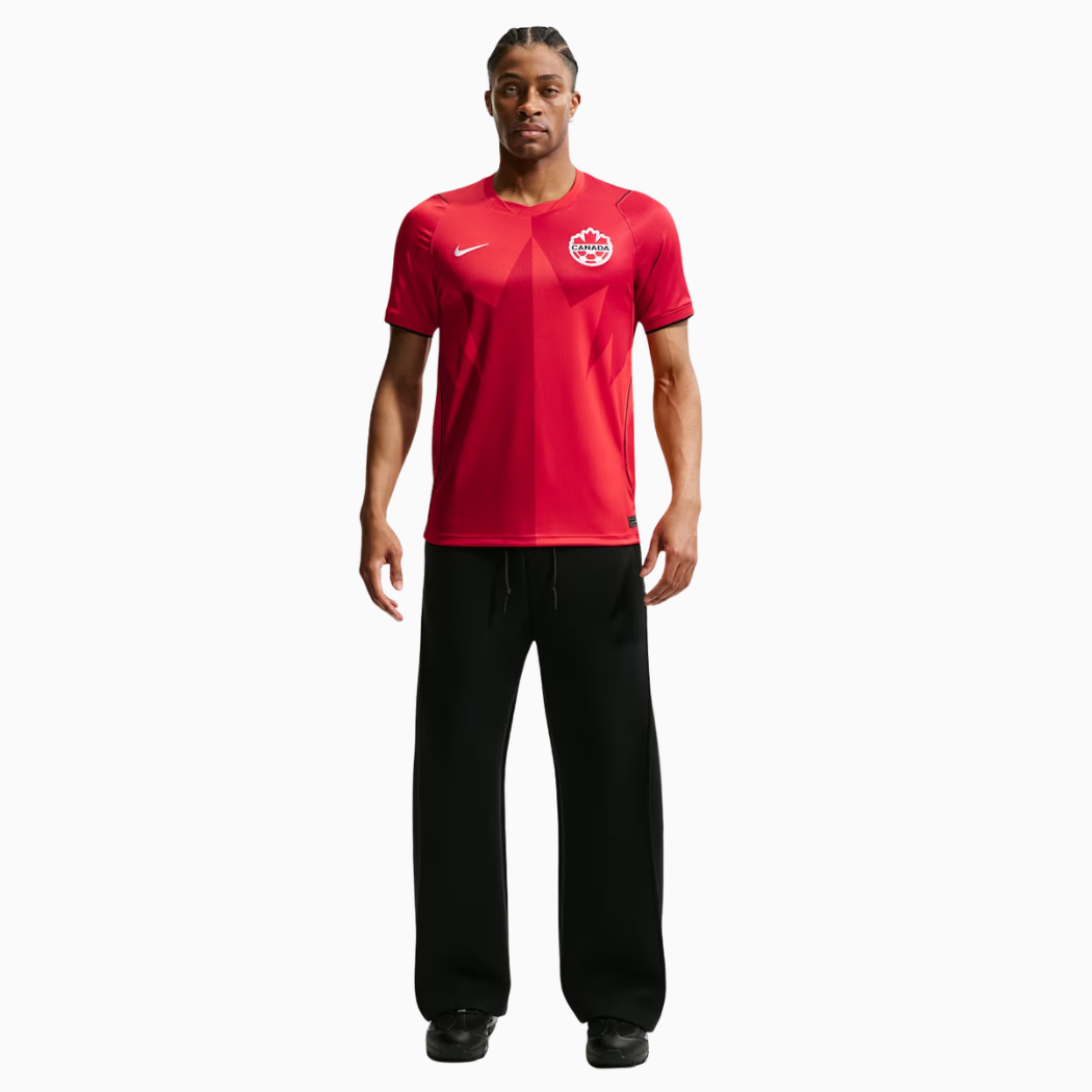 Camisa Canadá 2026/27 I, detalhe do escudo