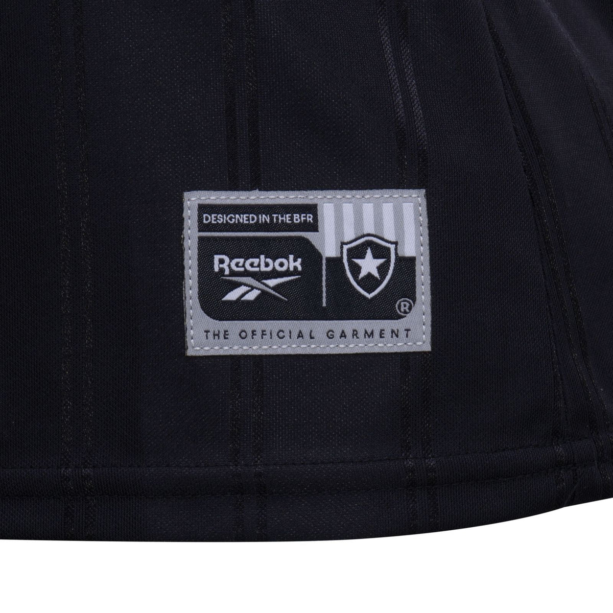 Camisa Rebook Feminina Botafogo 2025/26 II, detalhe da gola