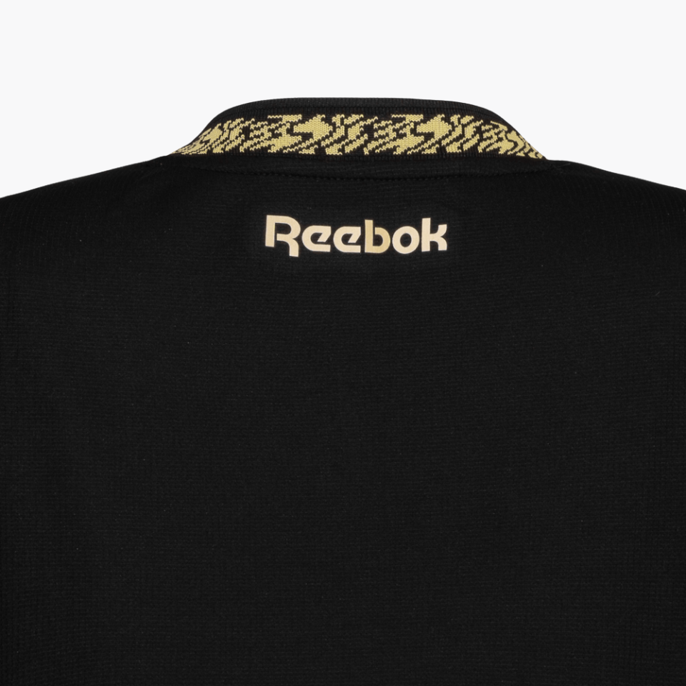Camisa Feminina Reebok Botafogo 2024/25 II, detalhe do escudo