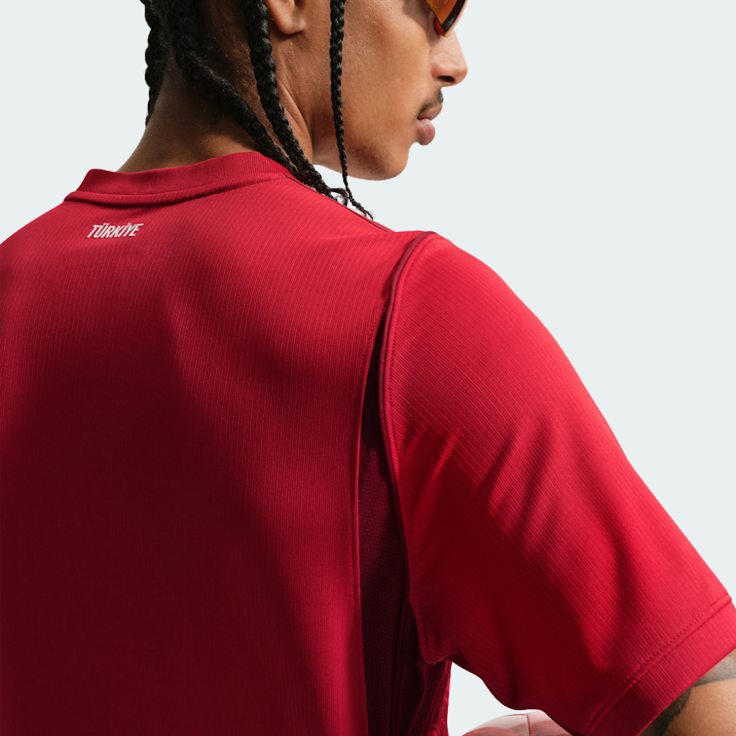 Camisa Turquia 2026/27 I, detalhe da gola