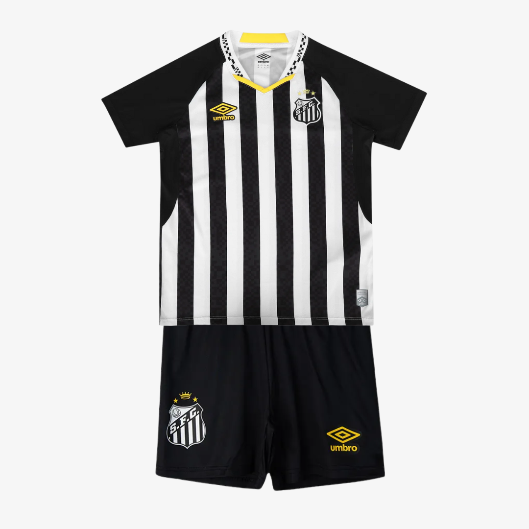 Conjunto Infantil Umbro Santos 2025/26 II, vista de frente