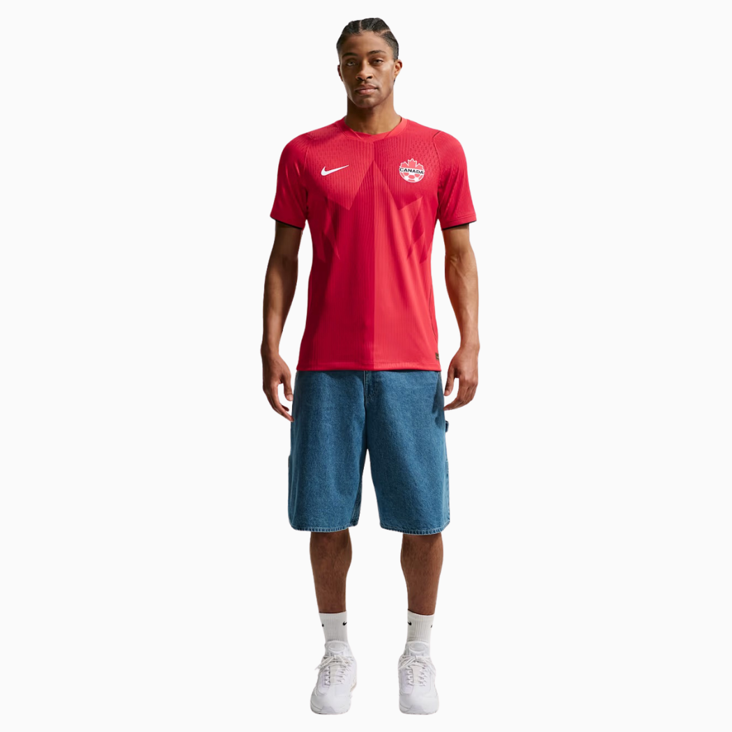Camisa Canadá 2026/27 I Jogador, detalhe do escudo