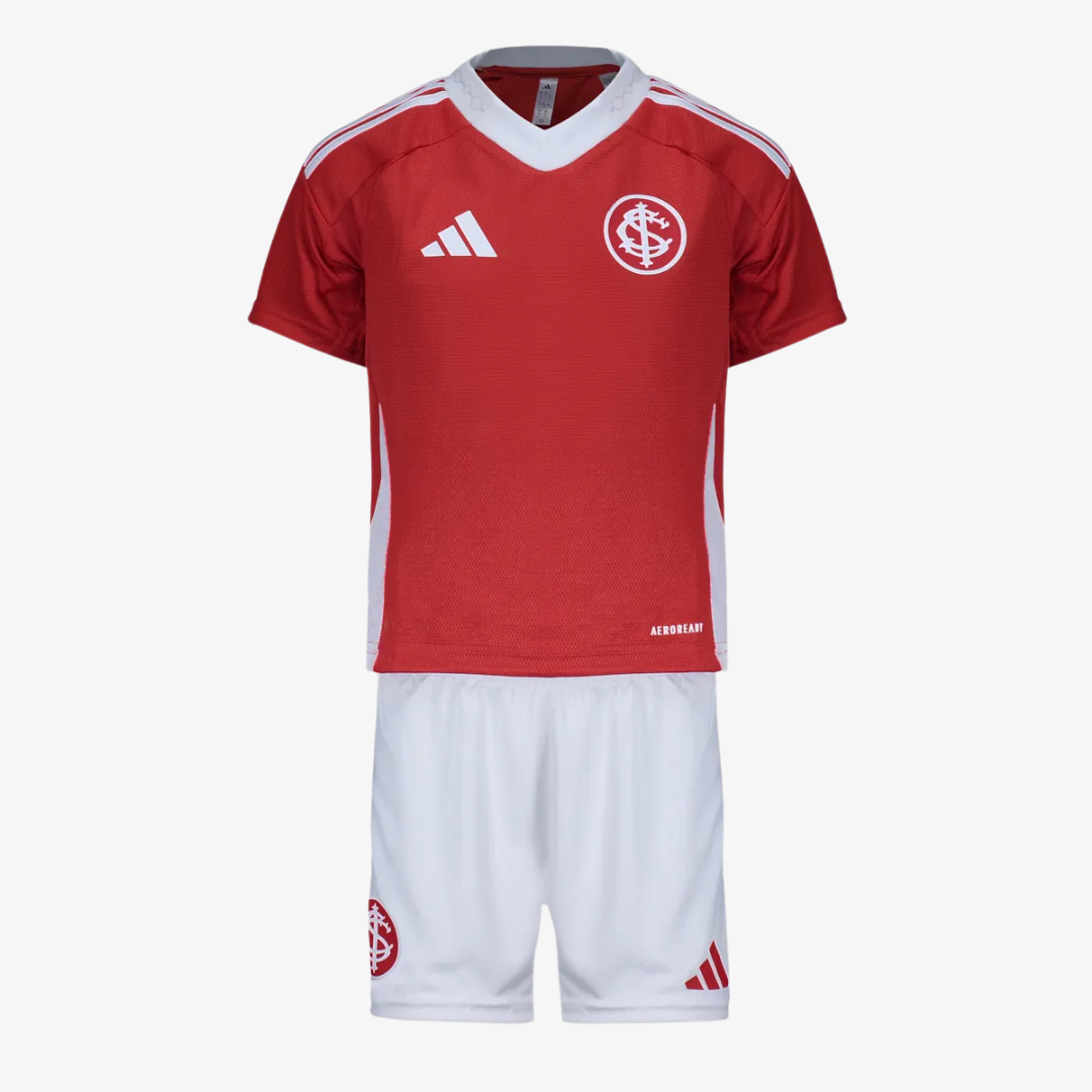 Conjunto Infantil Adidas Internacional 2025/26 I, detalhe do escudo