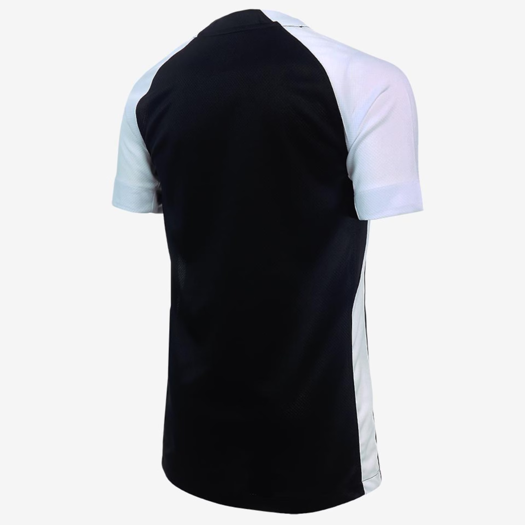 Conjunto Infantil Nike Corinthians 2025/26 II, detalhe do escudo