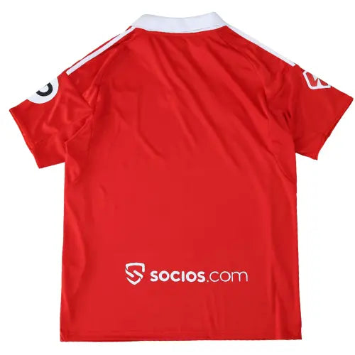 Camisa Sevilla 2025/26 II, detalhe do escudo