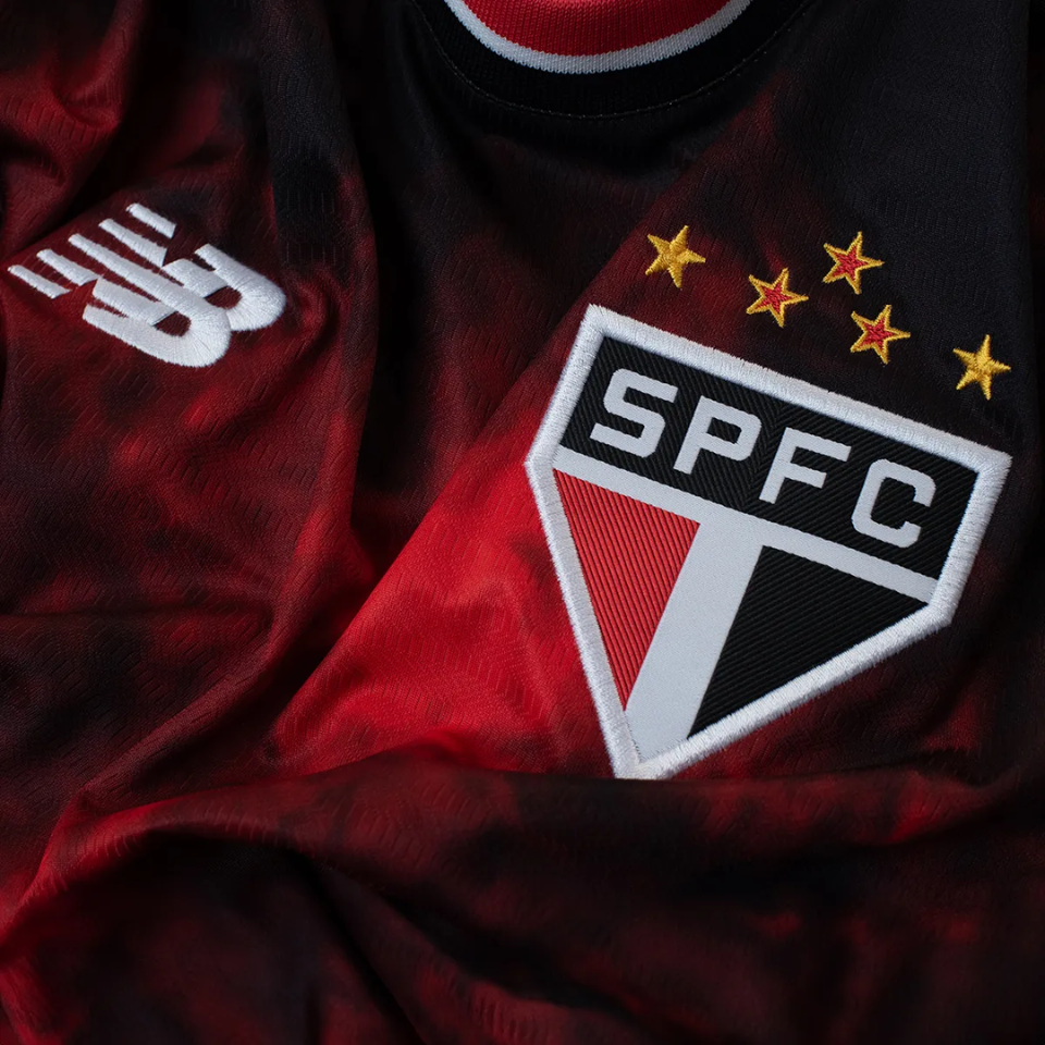Camisa New Balance São Paulo 2024/25 III, vista de frente