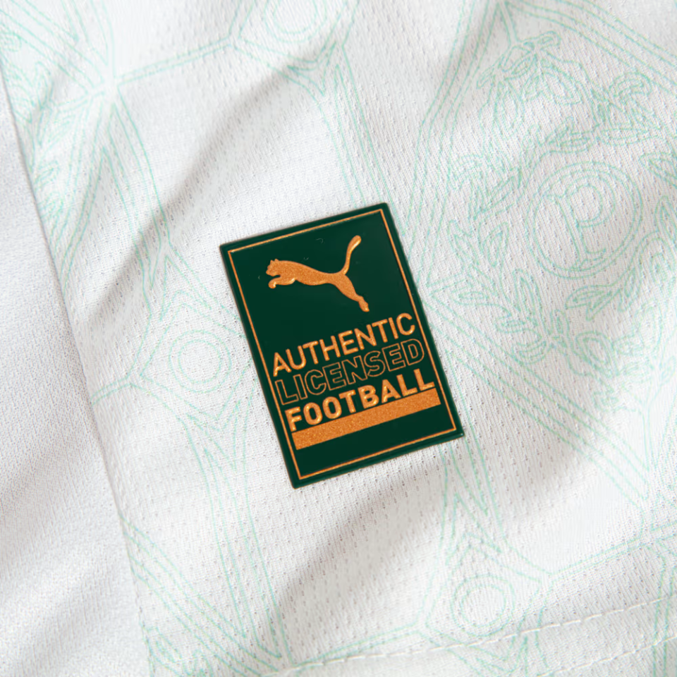 Camisa Puma Palmeiras 2025/26 II Jogador, detalhe da gola
