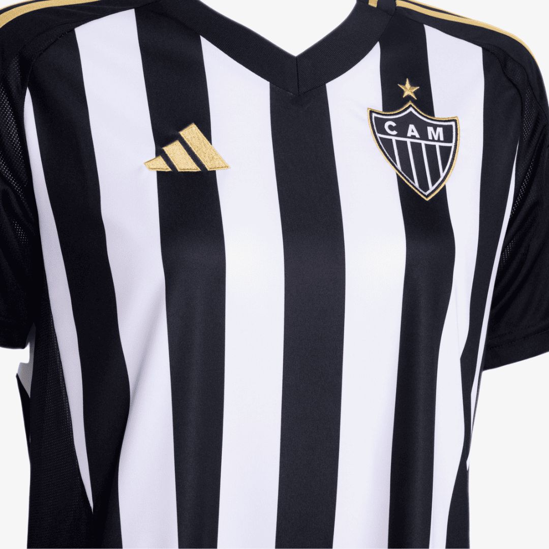 Camisa Feminina Adidas Atlético Mineiro 2025/26 I, detalhe do escudo