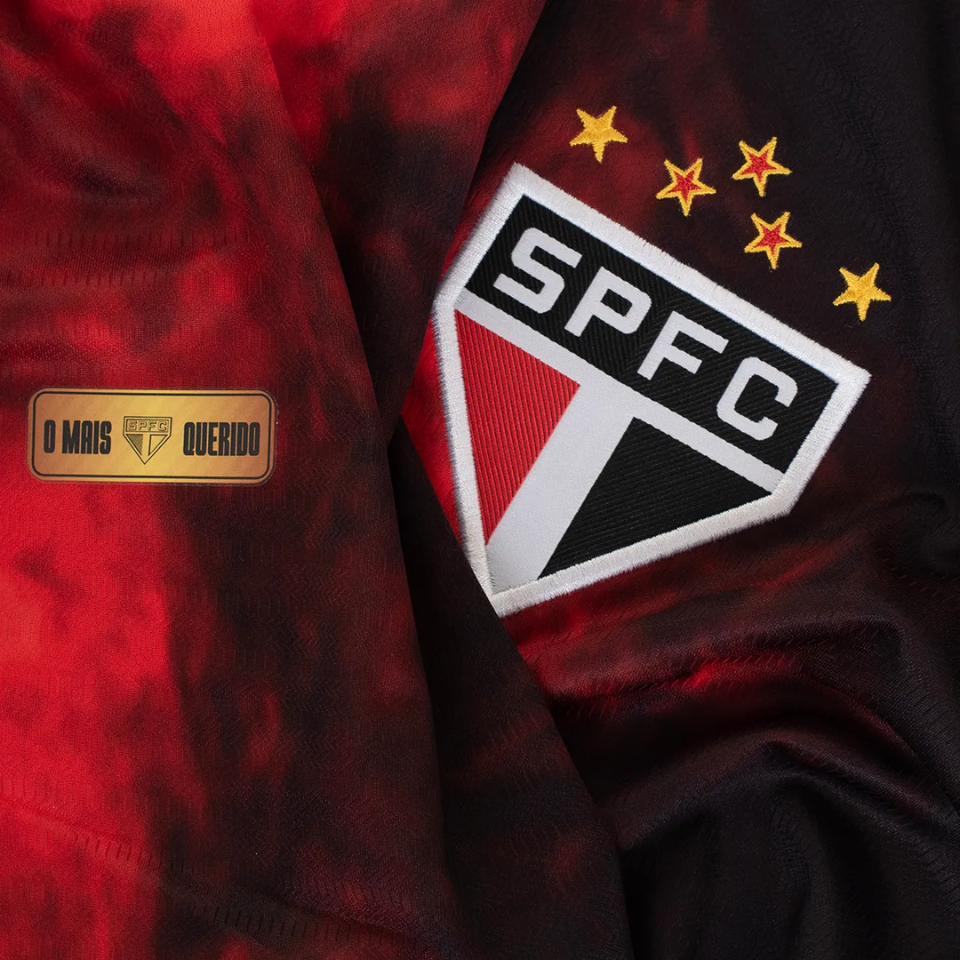 Camisa Feminina New Balance São Paulo 2024/25 III, detalhe do escudo