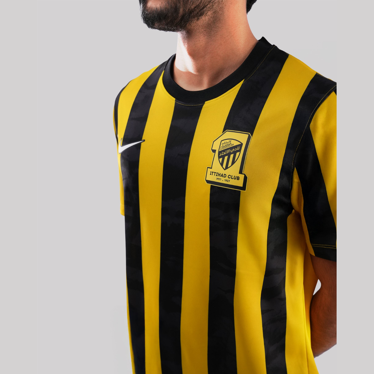 Camisa Al Ittihad 2025/26 I, detalhe da gola
