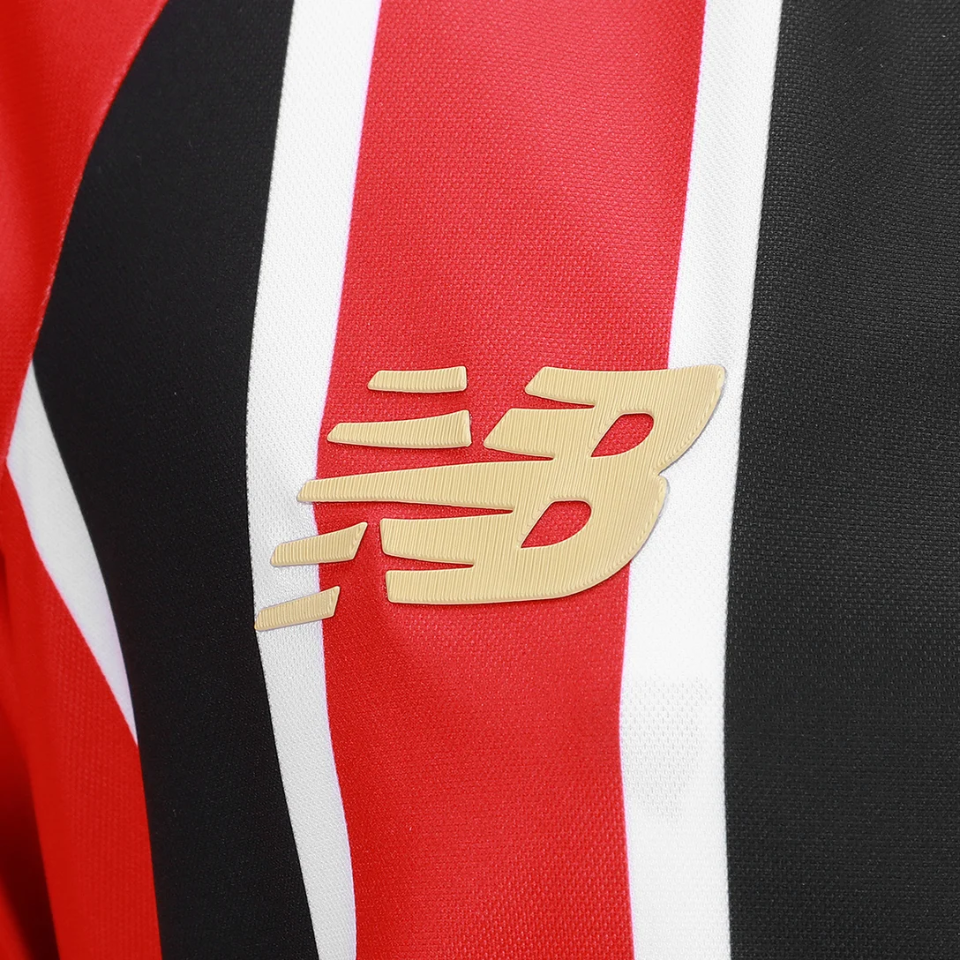 Camisa Feminina New Balance São Paulo 2025/26 II, detalhe da gola