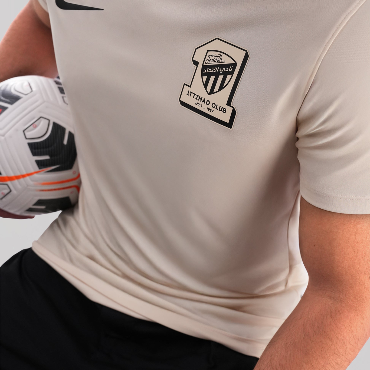 Camisa Al Ittihad 2025/26 II, vista de costas