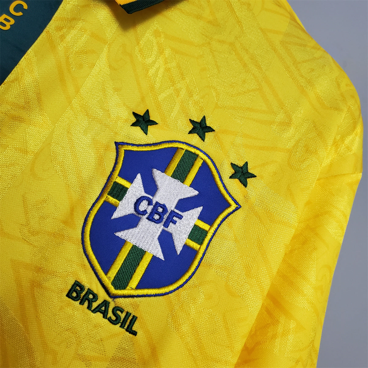 Camisa Seleção Brasil Home - Retrô 1991/92, detalhe do escudo