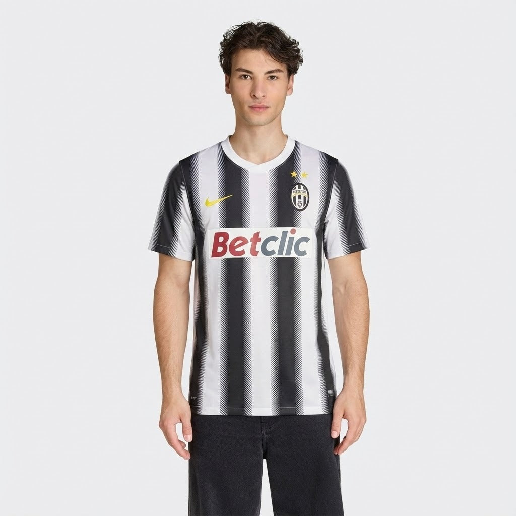Camisa Retrô Juventus 2011/12 I na TSN Sports