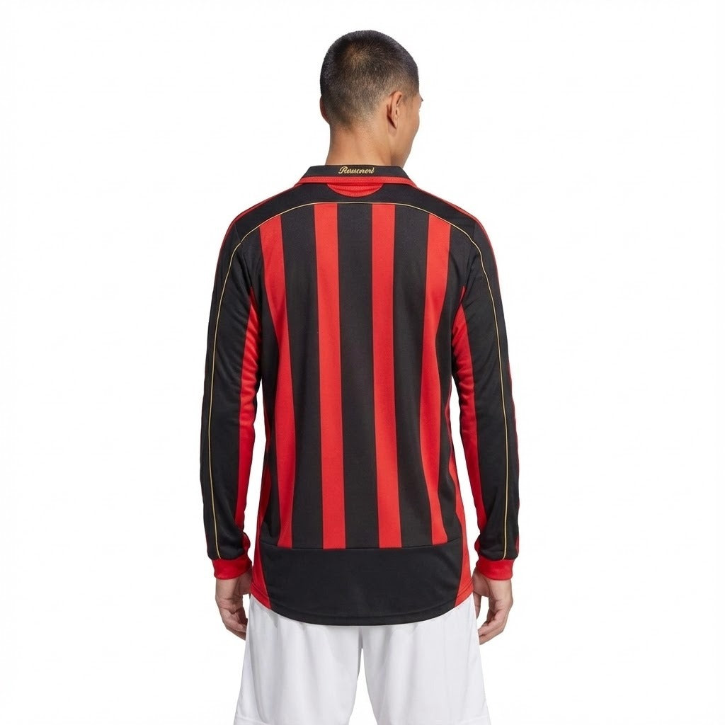 Camisa Retrô Milan 2006/07 I Manga Longa, vista de frente
