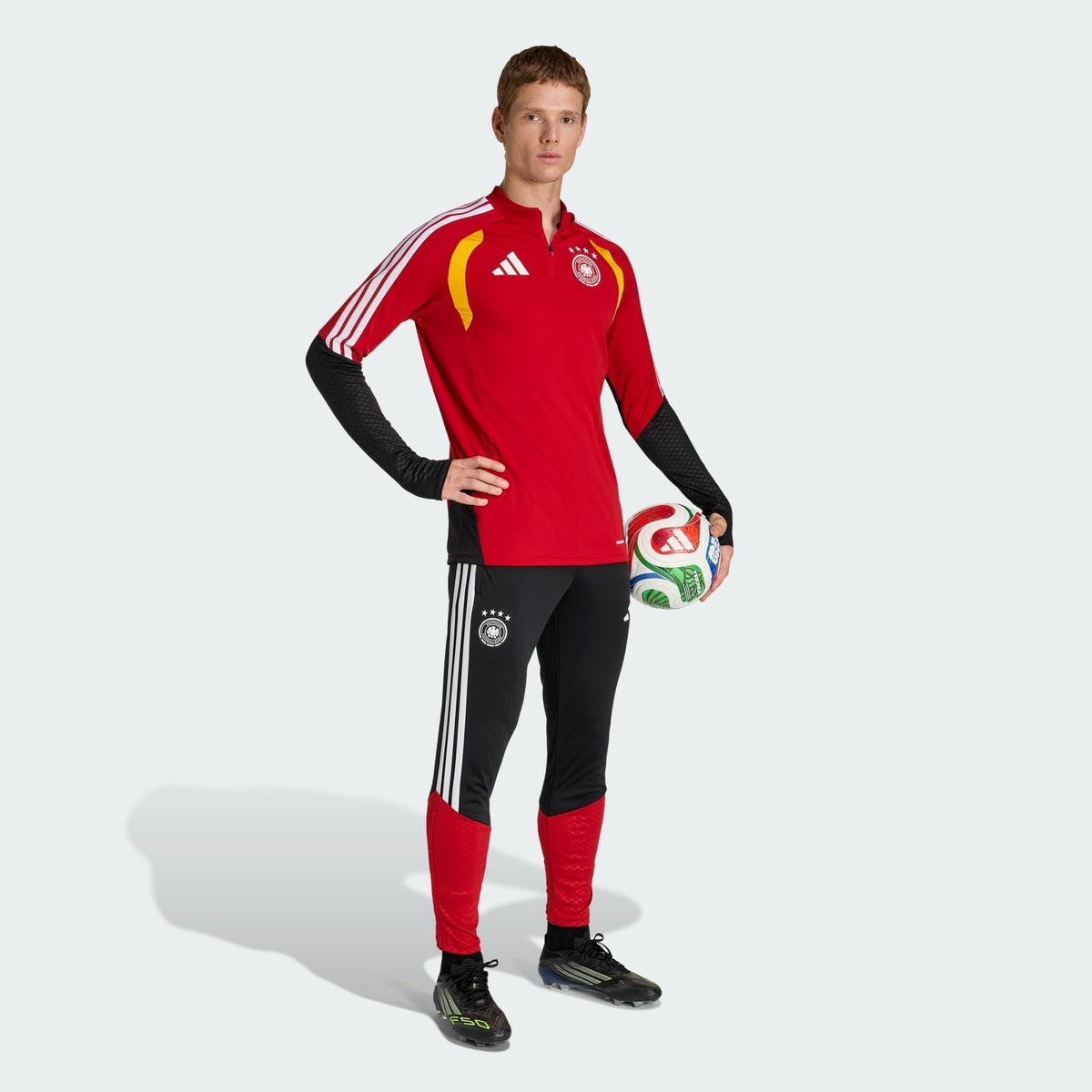 Calça Treino Alemanha 2026/27, detalhe do escudo