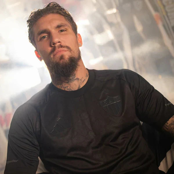 Camisa Atlético Mineiro Sócio Edição Especial 25/26, vista de costas