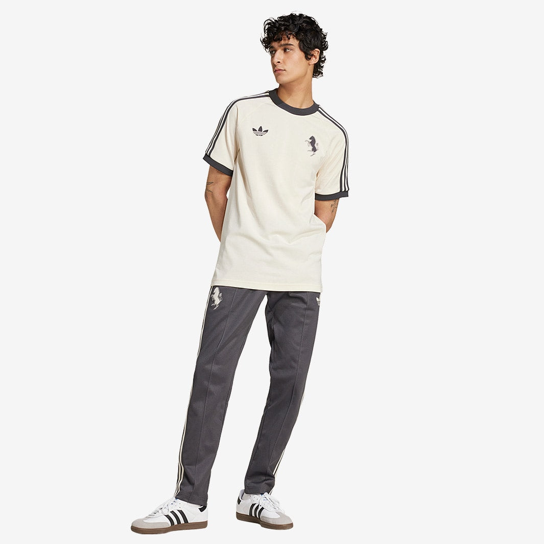 Camisa Casual Adidas Juventus FC 3 Stripes, vista de frente