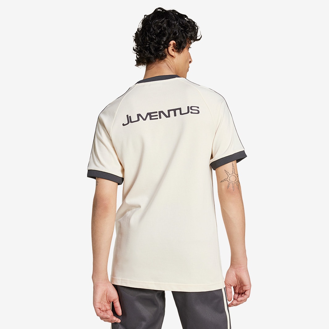 Camisa Casual Adidas Juventus FC 3 Stripes, vista de costas
