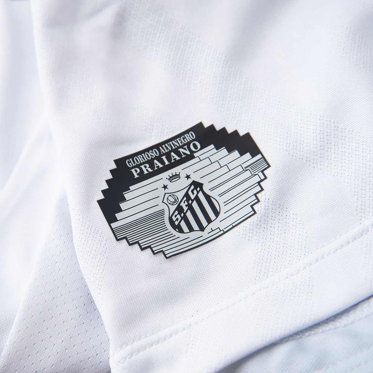 Camisa Masculina Umbro Santos Jogador 2025/26 I, detalhe da gola