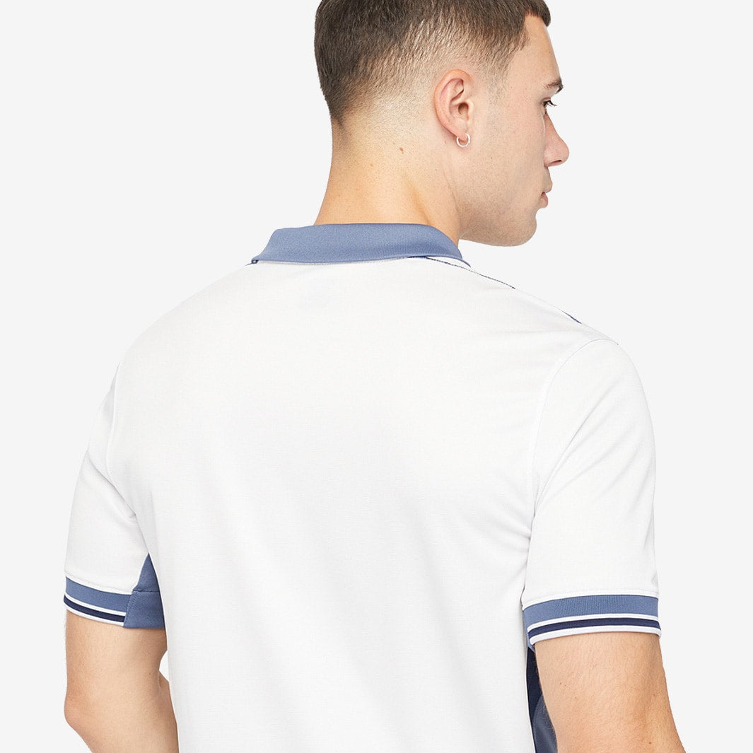 Camisa Nike Inter de Milão 2024/25 II, detalhe da gola