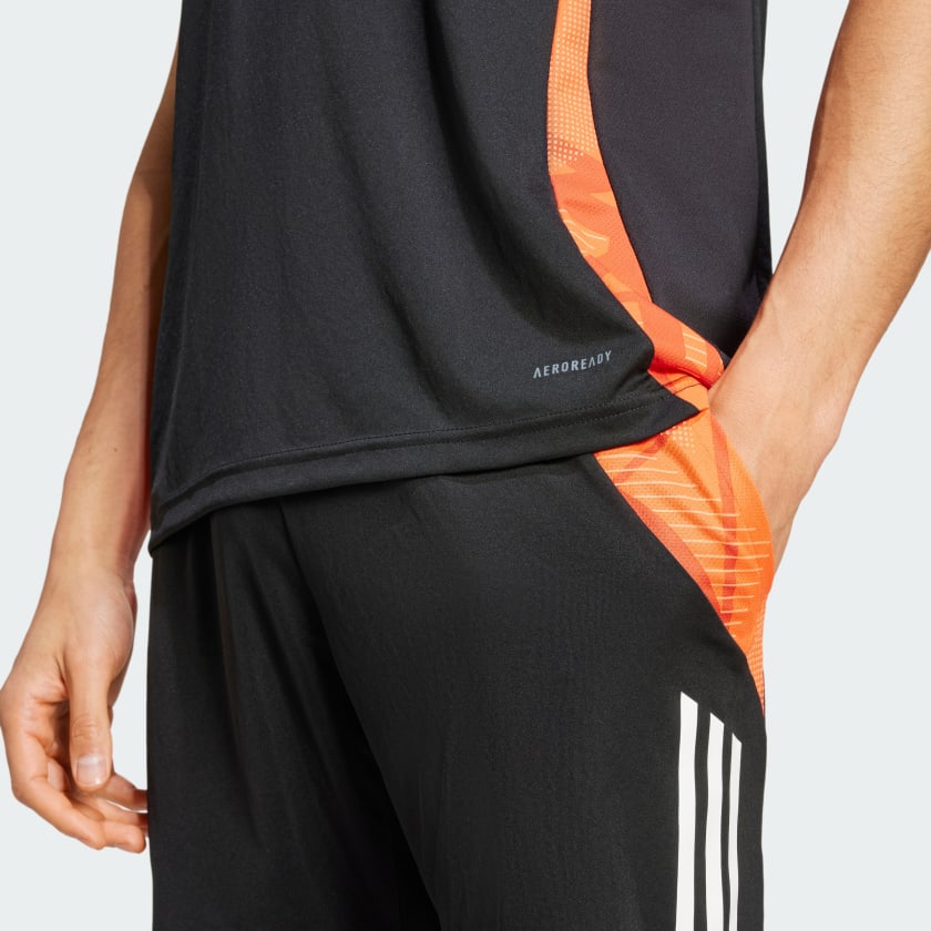 Camisa Treino Adidas Atlético Mineiro 2024/25 Tiro Competition, detalhe do escudo