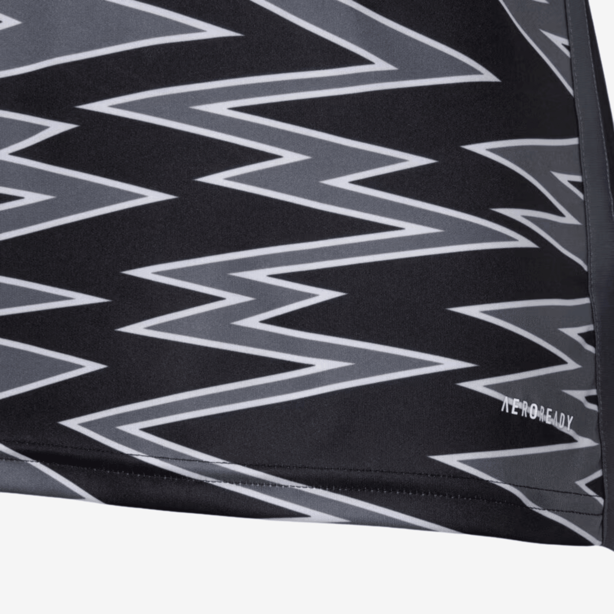Camisa Adidas Atlético Mineiro 2024/25 III, detalhe do escudo