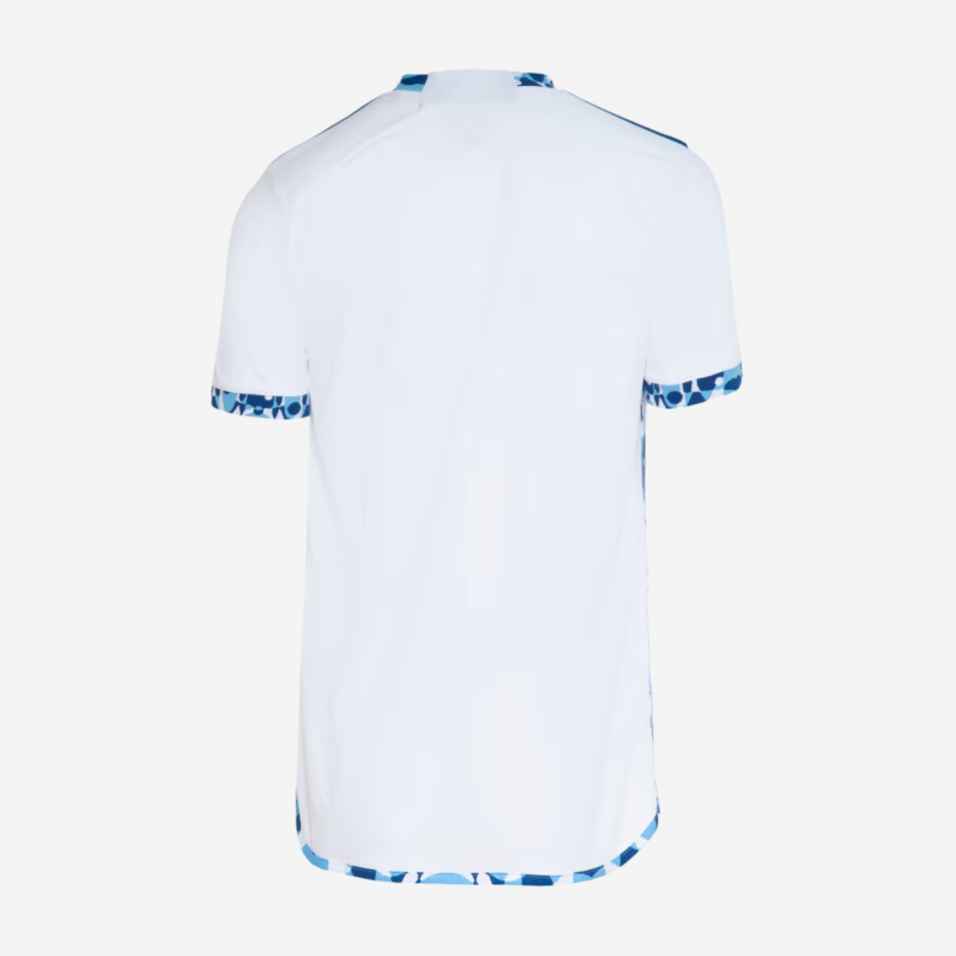Camisa Adidas Cruzeiro 2024/25 II, detalhe do escudo