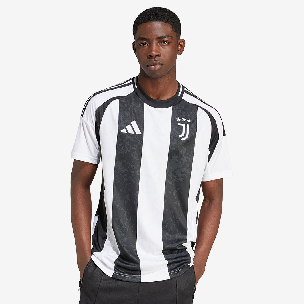 Camisa Adidas Juventus FC 2024/25 I, vista de costas