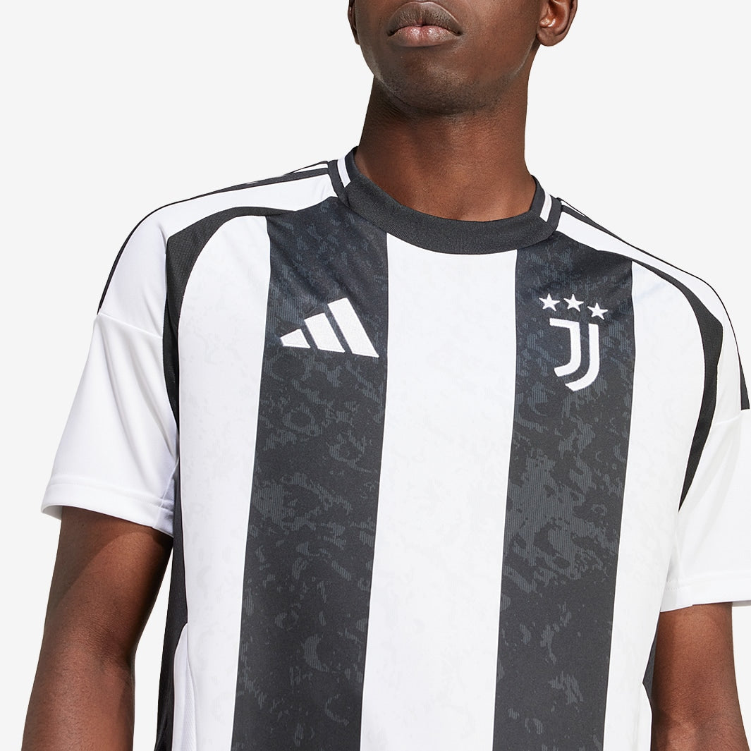Camisa Adidas Juventus FC 2024/25 I, detalhe do tecido