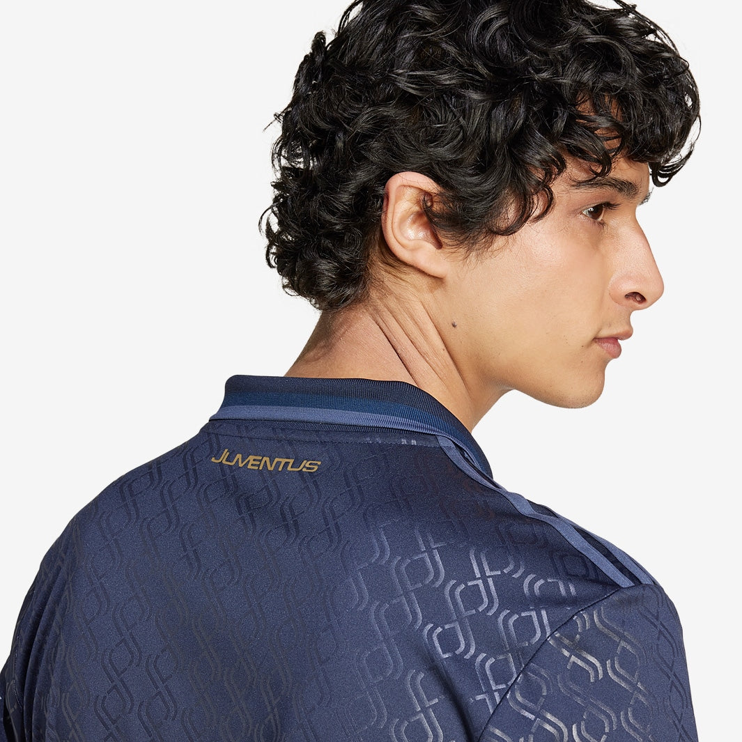Camisa Adidas Originals Juventus FC 2024/25 III, detalhe da gola