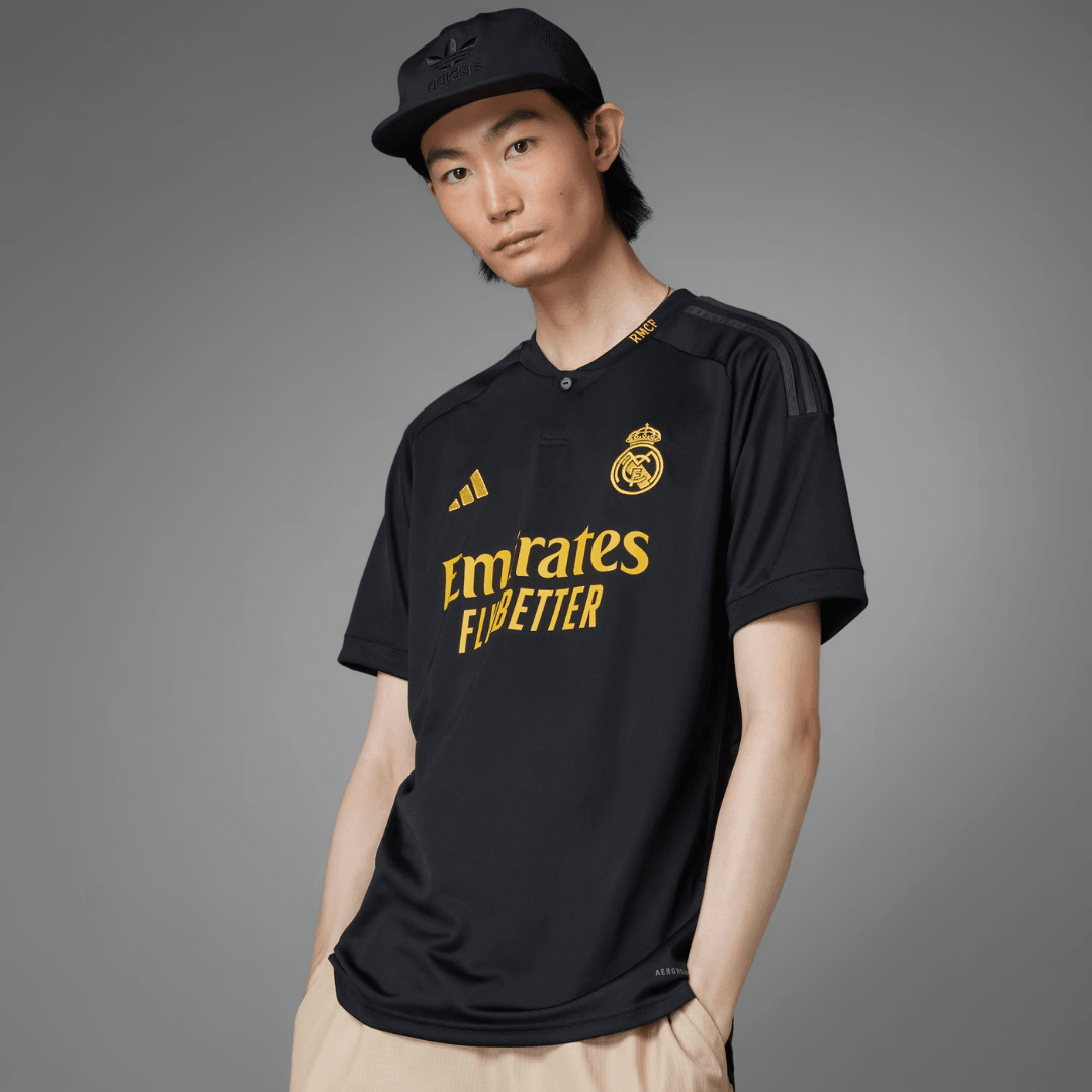 Camisa Adidas Real Madrid 2023/24 III, vista de frente