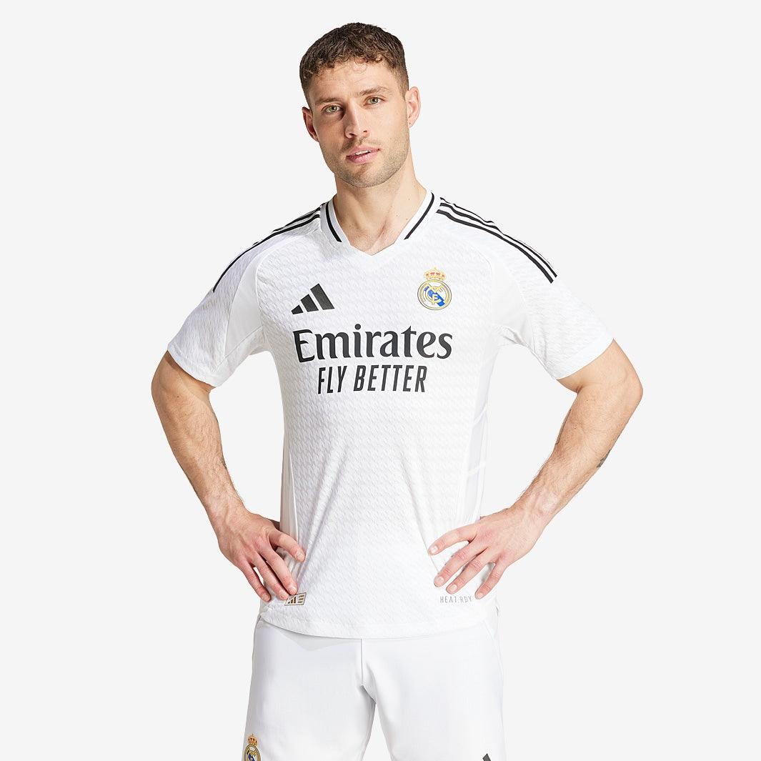Camisa Adidas Real Madrid 2024/25 I Authentic, detalhe do escudo