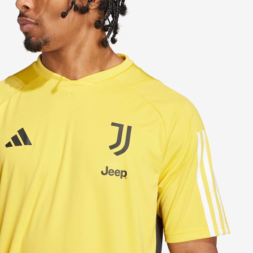 Camisa de Treino Adidas Juventus FC 2023/24, vista de costas