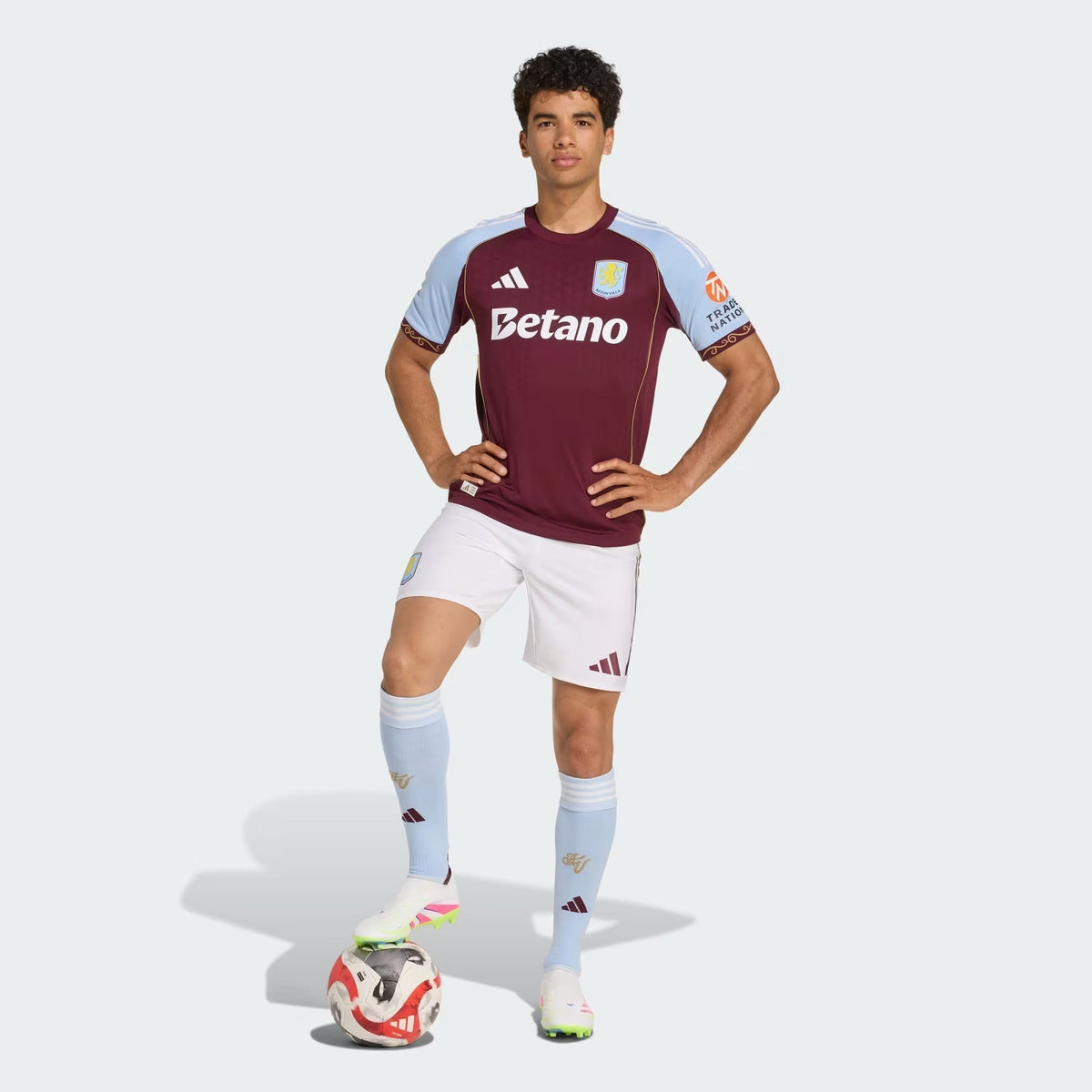 Camisa Aston Villa 2025/26 I, detalhe da manga