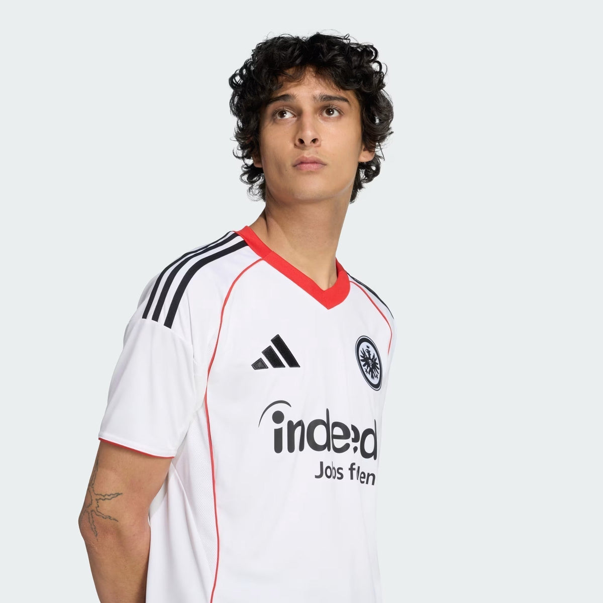 Camisa Frankfurt 2025/26 II na TSN Sports