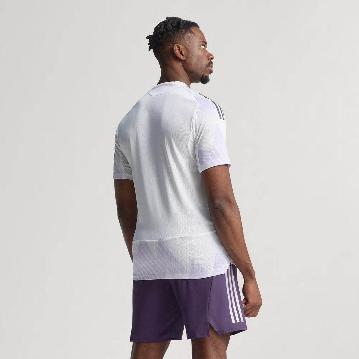 Camisa Adidas Manchester United 2025/26 II, vista de frente